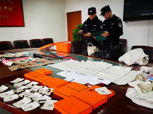 上海警方破獲一制售假冒名牌包團伙,代購名牌包其實是a貨