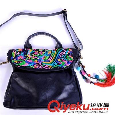 批發(fā)拍照旅游民族風(fēng)繡花包女包手工絨球PU軟皮單肩斜挎手提包1302-廊坊市嫣然轉(zhuǎn)盼服裝提供批發(fā)拍照旅游民族風(fēng)繡花包女包手工絨球PU軟皮單肩斜挎手提包1302的相關(guān)介紹、產(chǎn)品、服務(wù)、圖片、價格廊坊市嫣然轉(zhuǎn)盼服裝、服裝;鞋帽
